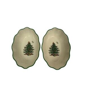 Spode Christmas Fluted Oval Dish 6”Candy Nut Small Scalloped Set Of 2